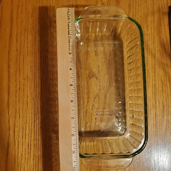 Martha Stewart 1.5 Quart Baking Loaf Pan - Picture 3 of 6